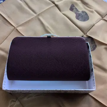다크 퍼플 클러치백