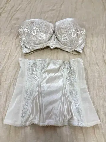 아이보리 브라이덜 이너 레이스 장식(어깨끈 없음)