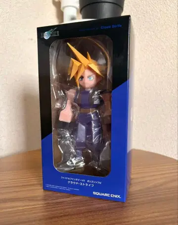 파이널 판타지 VII 폴리 소프트 비닐 클라우드 스트라이프