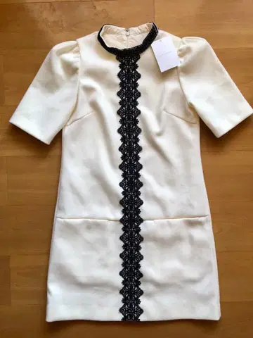 MERCURY DUO 택 포함 새상품 무릎 기장 원피스 레이스