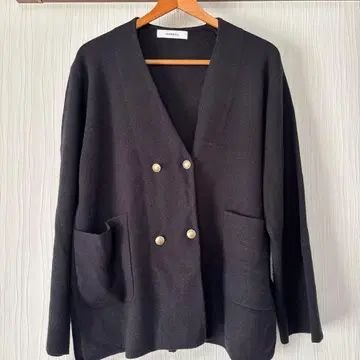 블랙 더블 버튼 가디건
