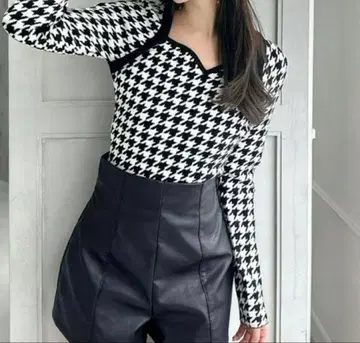 RESEXXY 하트넥 래글런 니트탑