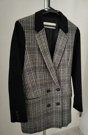 체크 무늬 체스터 코트 자켓