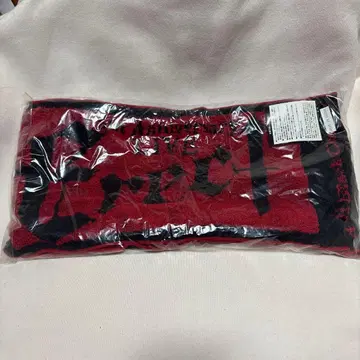 Acid Black Cherry Erect 타월