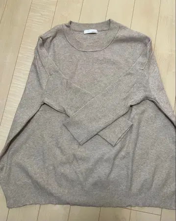 글로벌 워크 베이지 니트