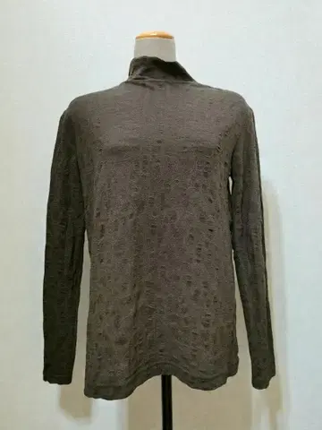 플랜테이션 브라운 하이넥 상의