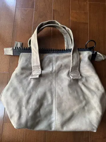 카와카와 그레이 가죽 토트백 지퍼 포함