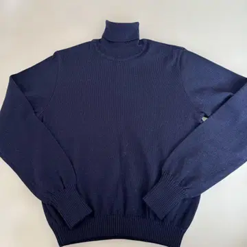 츠모리치사토 터틀넥 스웨터 네이비