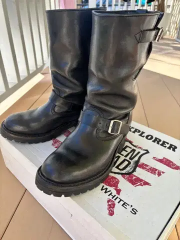 화이트스 하손 엔지니어 9하프 27.5cm