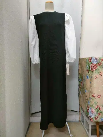 미라 오웬 블랙 니트 원피스