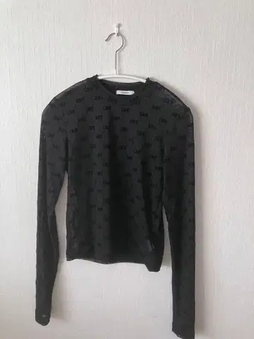 MURUA 플로키 모노그램 시어 탑