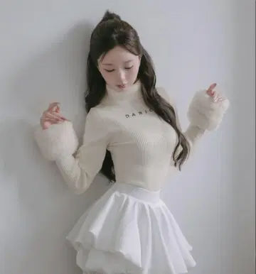 Darich 아이보리 터틀넥 니트