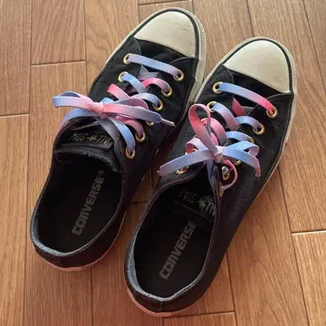 CONVERSE 블랙 로우컷 스니커즈