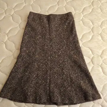 브라운 트위드 플레어 스커트 무릎 기장