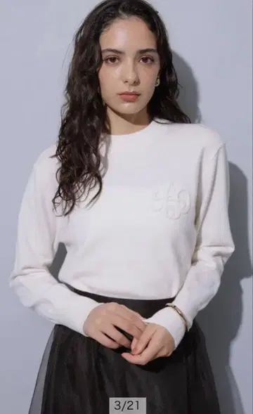 새상품급 Arpege story 아르페쥬 스토리 엠보싱 로고 니트 2