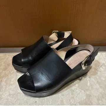 블랙 플랫폼 샌들