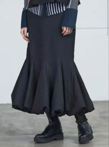 l'appartement BALLOON MERMAID SKIRT