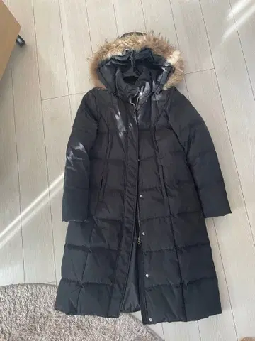 롱 기장 퍼 포함 블랙 다운 자켓