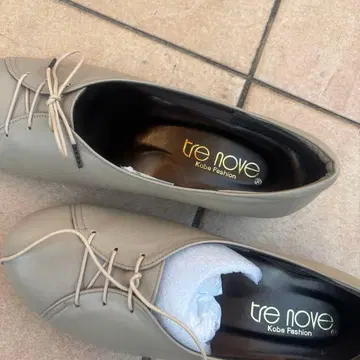 tre nove 베이지 플랫슈즈 24/4E