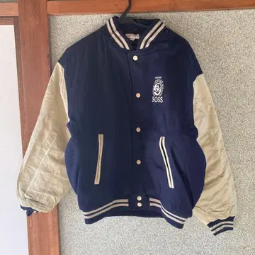 산토리 BOSS 스타디움 점퍼 미사용품