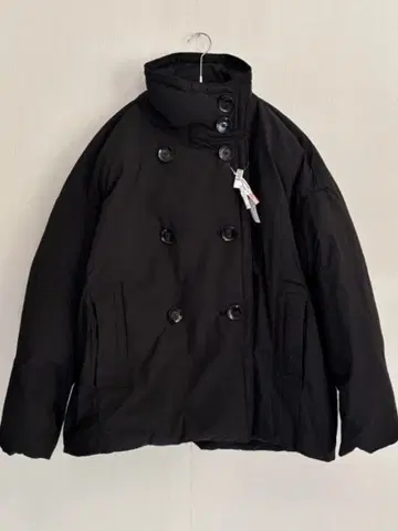 [ Noble ] 퍼 스탠드 칼라 오버코트 블랙