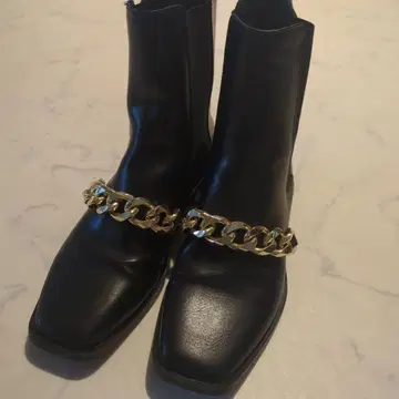 ZARA 체인 숏부츠