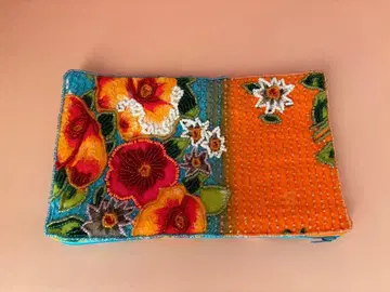 비즈 자수 꽃무늬 파우치