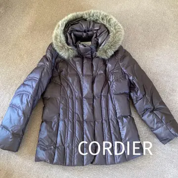 코르디아 다운 자켓 42 브라운 계열