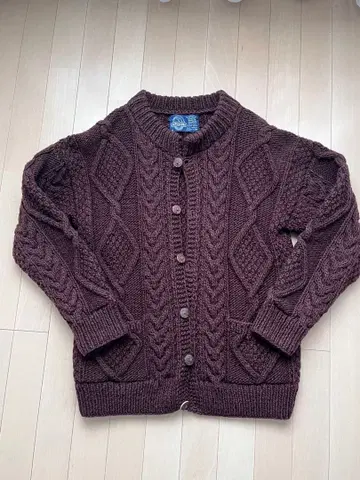 ARTESANA 알테사니아 다크 브라운 케이블 니트 스웨터