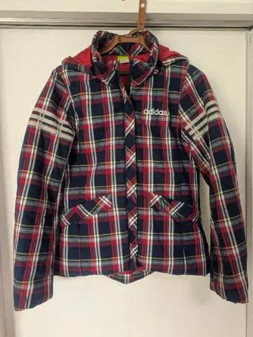 adidas 체크 무늬 자켓 M 사이즈 후드 탈부착 가능