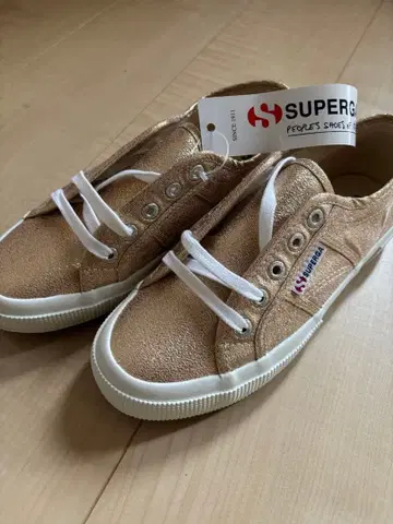 SUPERGA 골드 스니커즈