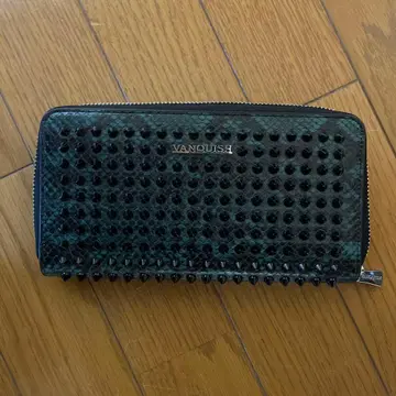 VANQUISH 스터드 장지갑