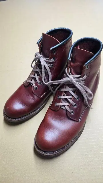 CEDAR CREST 브라운 가죽 부츠