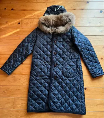 네이비 퀼팅 코트 정품 퍼 포함