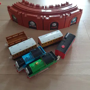 프라레일 토마스가 오르내려! 조립 액션 레일 세트 벽돌 터널