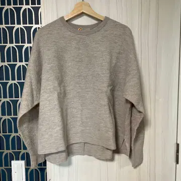 카오스 베이지 니트 스웨터 긴팔 크루넥