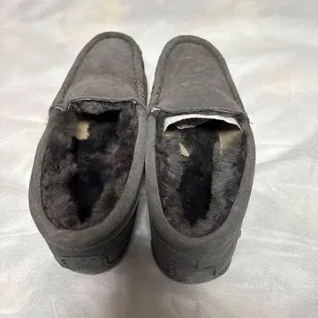 EMU Australia 차콜 그레이 무스탕 모카신