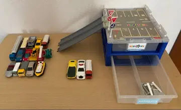 토미카 파킹 케이스 미니카 세트