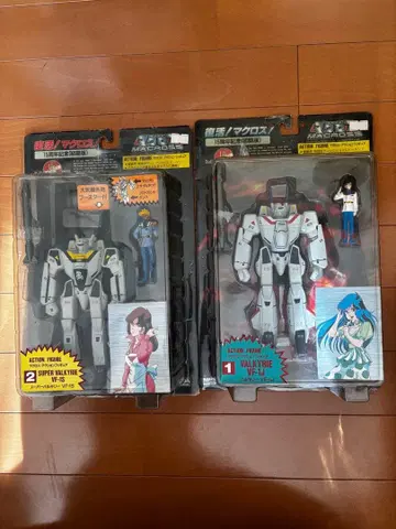 마크로스 VF-1J & VF-1S 액션 피규어 세트