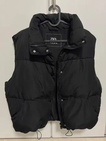 ZARA 블랙 다운 베스트 EU 38