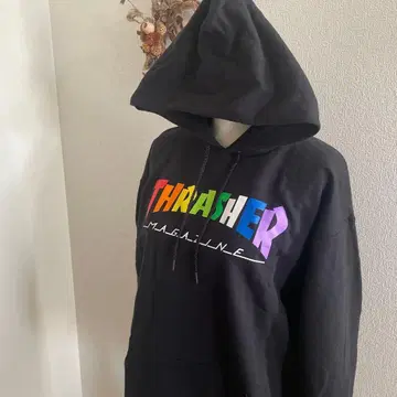 THRASHER 컬러풀 로고 후드티 블랙 속기모