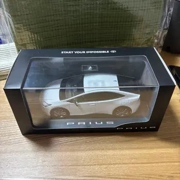 도요타 프리우스 60 미니카 1/30 스케일 화이트 펄 마이카