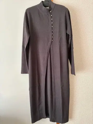 [ 새상품급! 가격 인하! ] 다크 그레이 버튼 롱 원피스