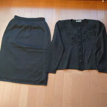 쇼와 레트로 실크 100% 장미 자수 블랙 니트 수트