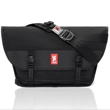 CHROME 블랙 메신저 백 2022년 모델 대용량