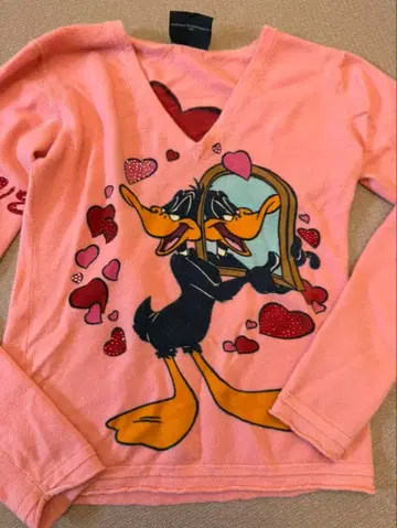 LOONEY TUNES 더피 덕 V넥 스웨터