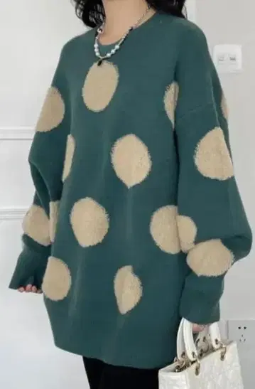 그린 물방울 패턴 긴팔 니트