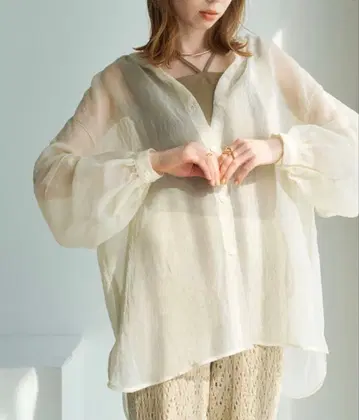 히나리 노카라 시어 블라우스 아이보리