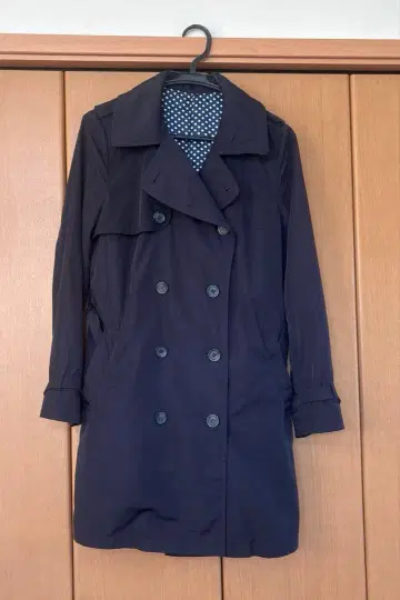네이비 트렌치코트 더블 브레스트