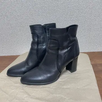 [ DIANA ] 블랙 가죽 부츠